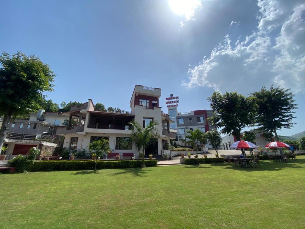Meera Valley Resort By Nexottel Udaipur Exterior photo