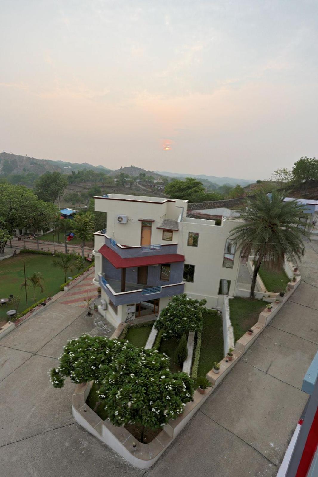 Meera Valley Resort Udaipur Exterior photo